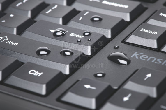 Tastiera e Mouse Wireless Pro Fit, Ultrasottile, Ricevitore USB, Nero